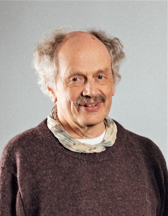 Dr. Jens Schröter